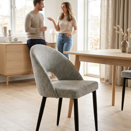 Doris cinzento claro com pessoas 2:3