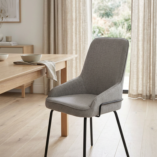 Gwen cinzento claro ambiente vertical